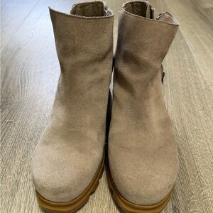 Women's Tan Ankle Boots